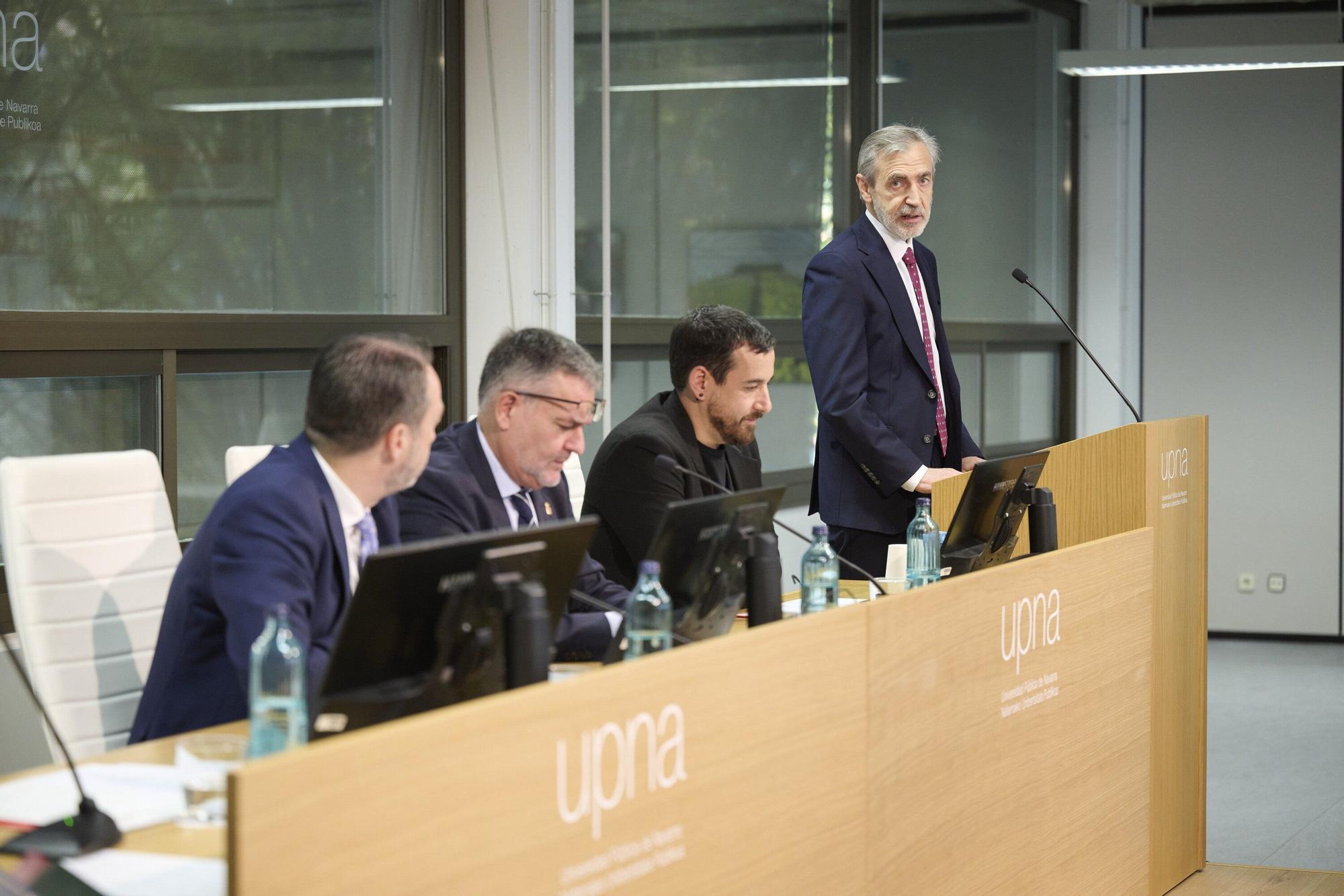 Fotos de la toma de posesión de Francisco Javier Santiago Marcos como nuevo presidente del Consejo Social de la UPNA