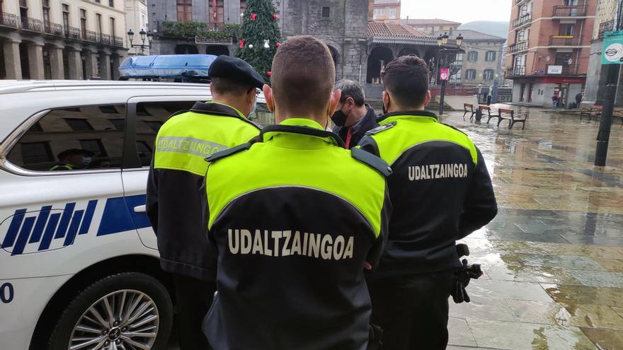 Omnia exige cumplir la Ley en materia lingüística en Laudio
