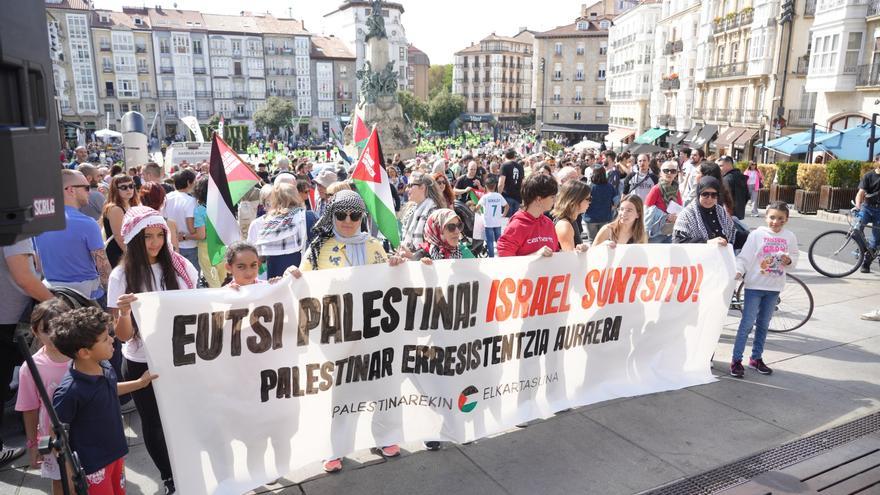 En imágenes: Manifestación en Vitoria-Gasteiz a favor de Palestina