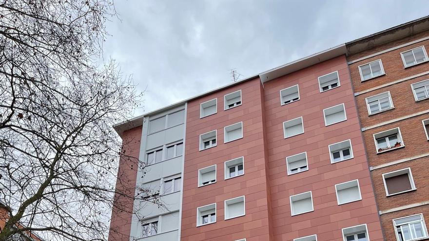 Zaramagako birgaitze energetikorako eta irisgarritasuna hobetzeko obrak Mendozako Taldea 59 eta Zaramaga plaza 9 zenbakietako eraikinetan amaitu dira