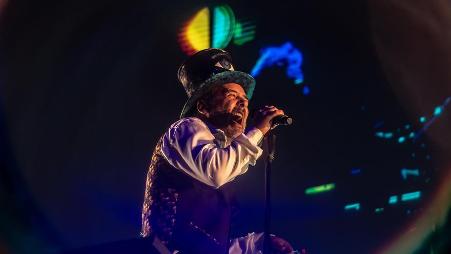 Love of Lesbian anuncia un parón indefinido tras 25 años de trayectoria