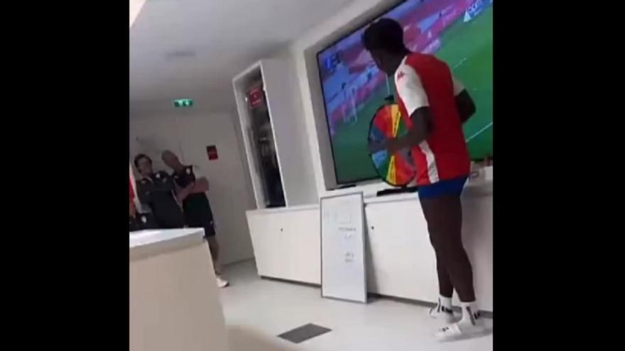 El tremendo castigo a un futbolista por llegar tarde al entrenamiento que hace muy felices a sus compañeros