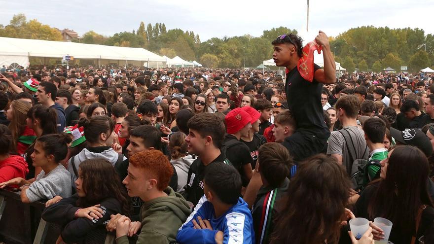 La música, euforia para los jóvenes