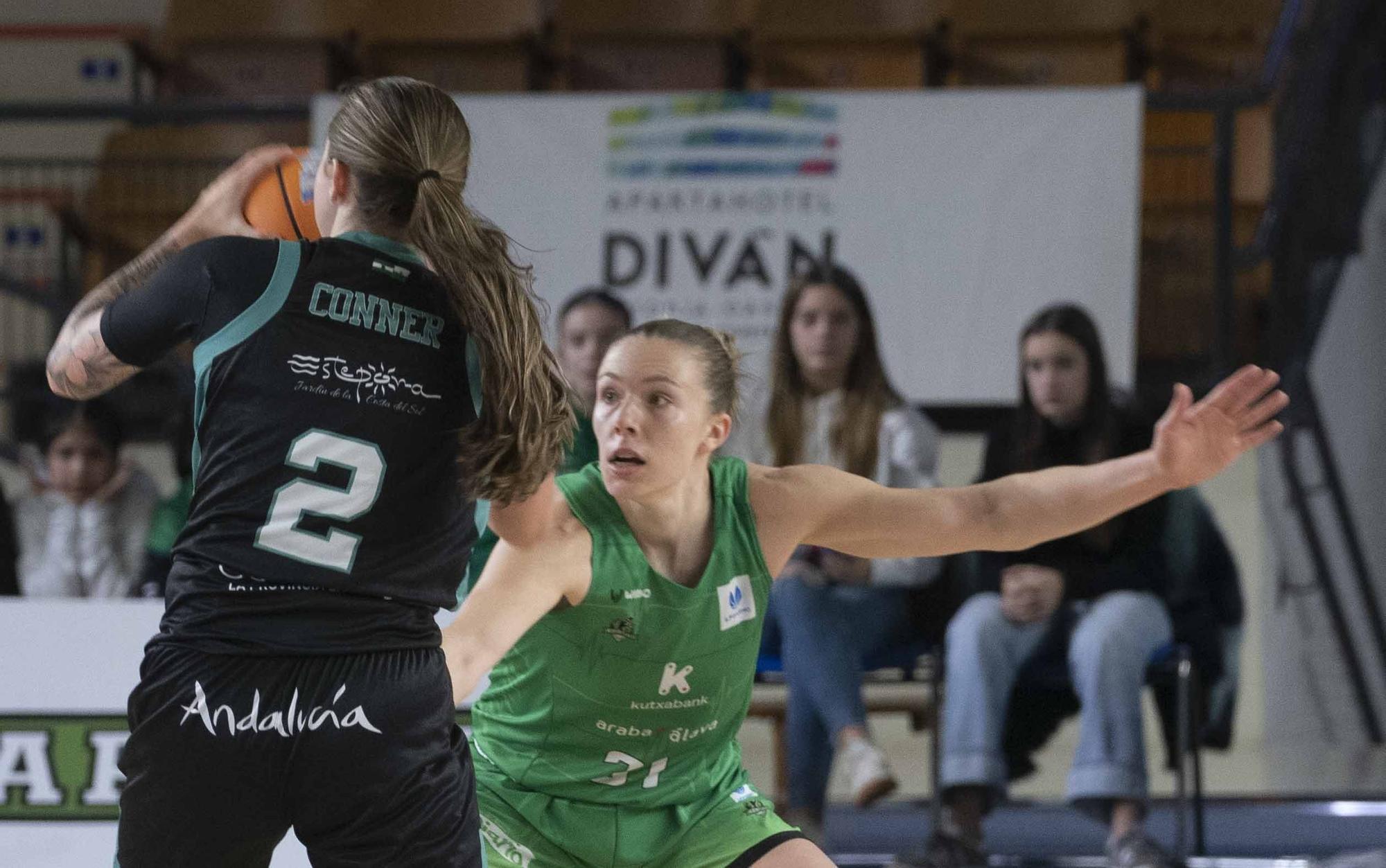 En imágenes: Derrota del Kutxabank Araski ante el Estepona