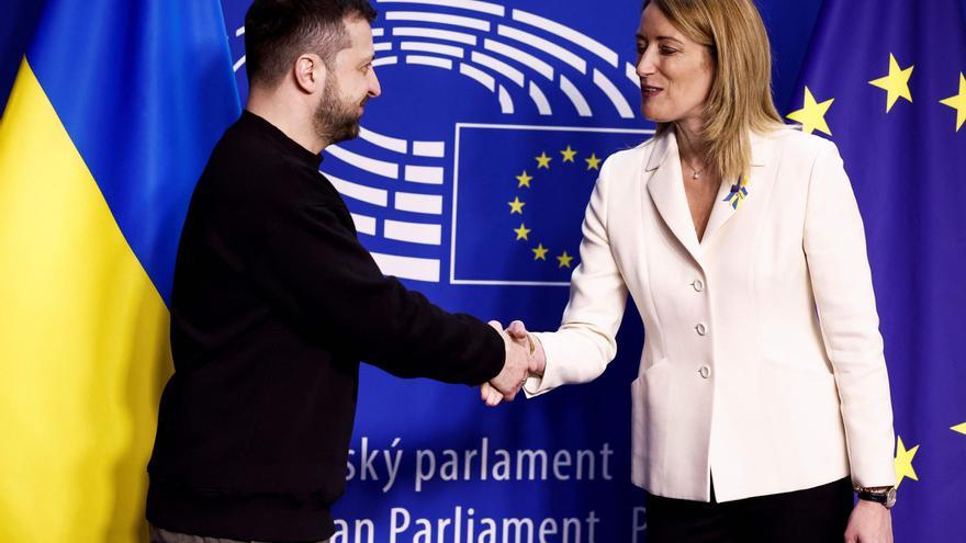 Zelenski reivindica en la Eurocámara la adhesión de Ucrania: "Para Ucrania, el camino a casa es Europa"