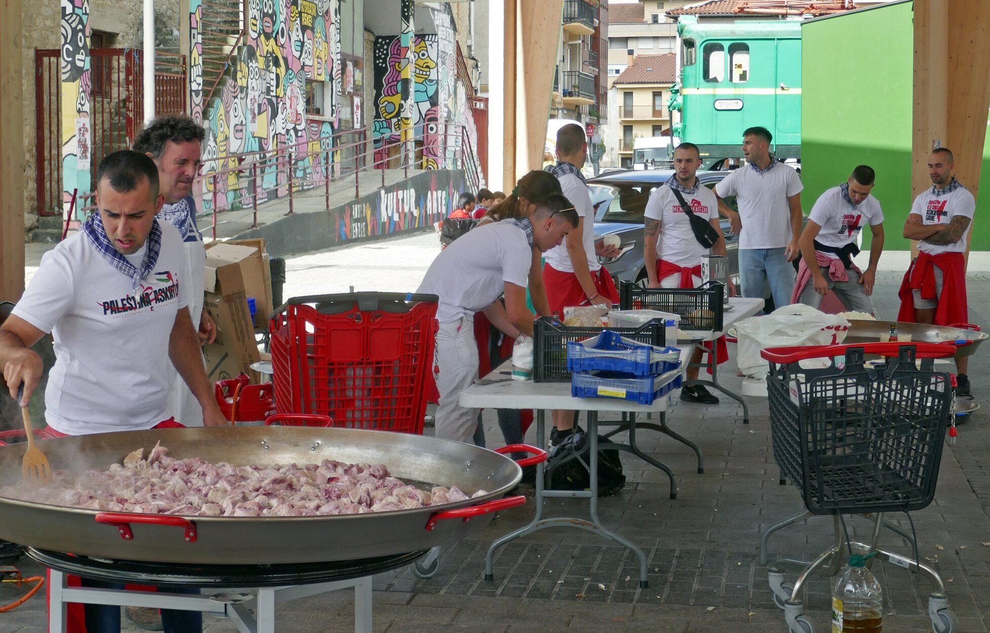 La fiesta continúa en Altsasu tras una explosión festiva intensa y una noche muy larga