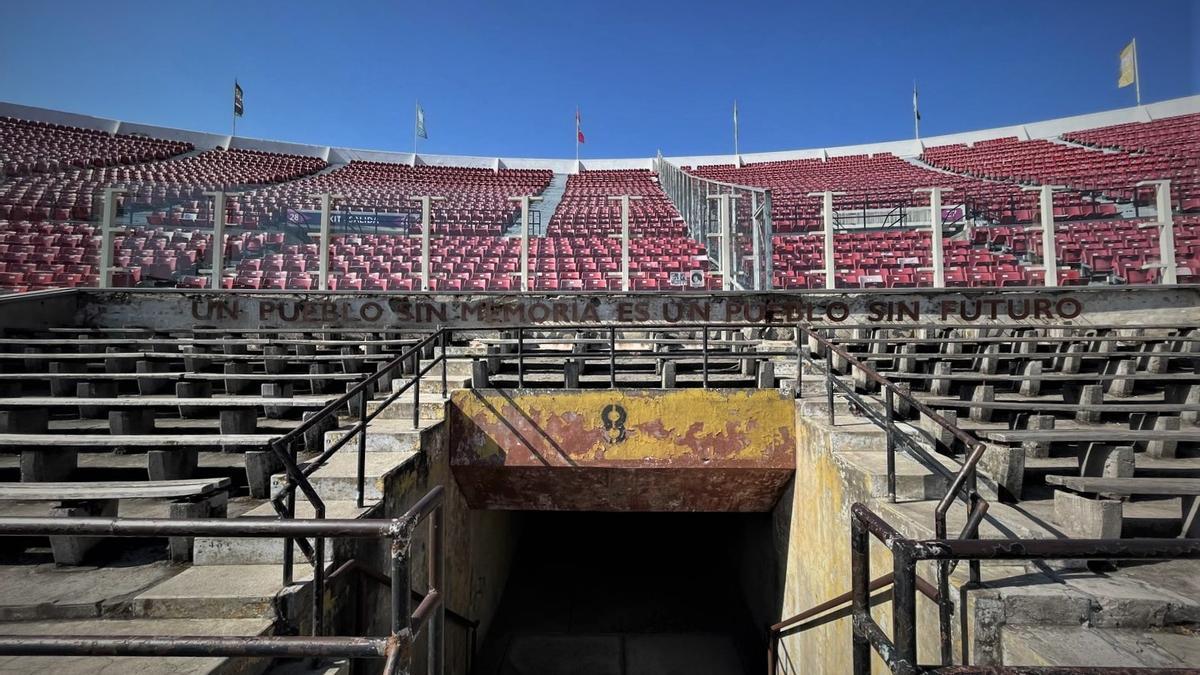 El antiguo Estadio Nacional, actualmente considerado como  un Monumento Histórico.