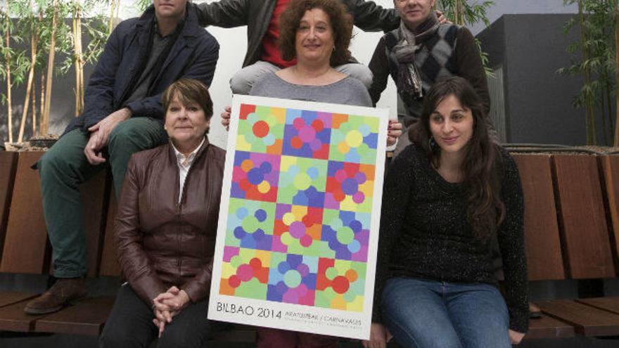 La baldosa se viste de color en Carnaval