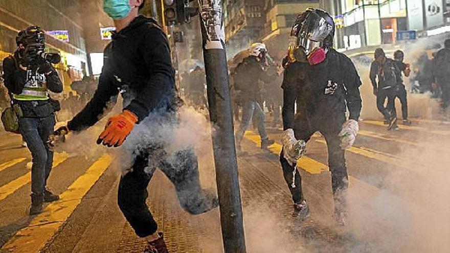 El miedo a viajar a China cunde en Hong Kong