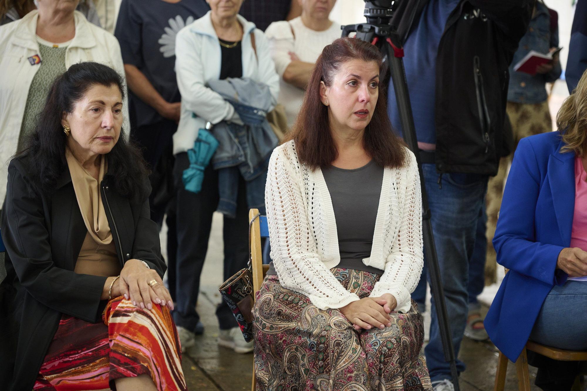 Ana Ollo entrega los restos del joven estadounidense fusilado a su familia en Berriozar