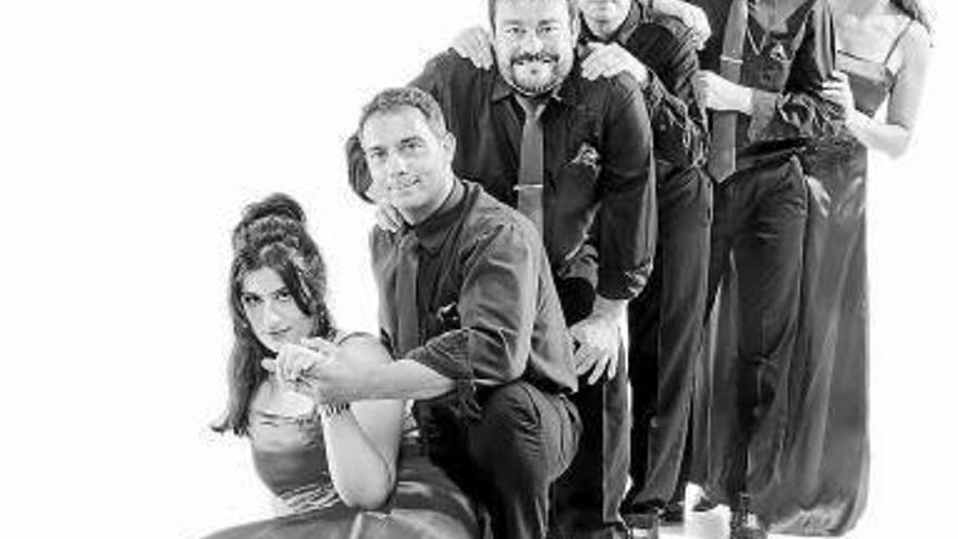 Foto de estudio de los integrantes del grupo Disei.