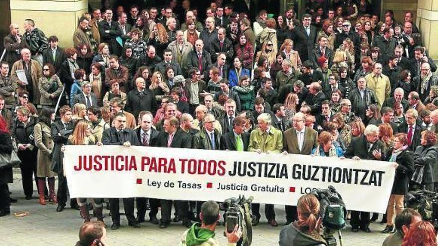 Bizkaia cederá los datos fiscales a los abogados para la asistencia gratuita