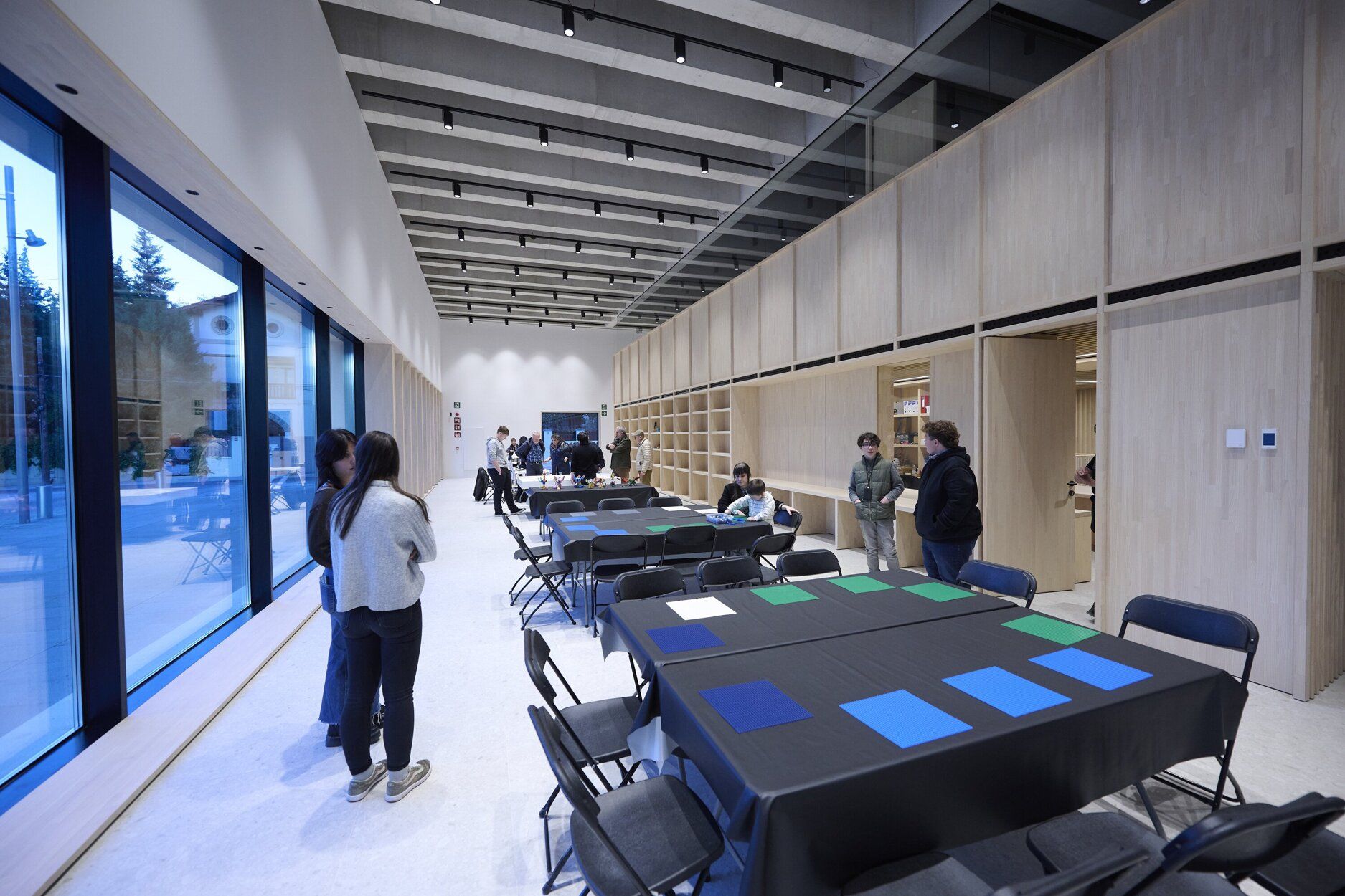 Imágenes de la inauguración del Civivox Pompelo