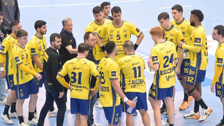 El Bidasoa recibe en Artaleku a un colista engañoso