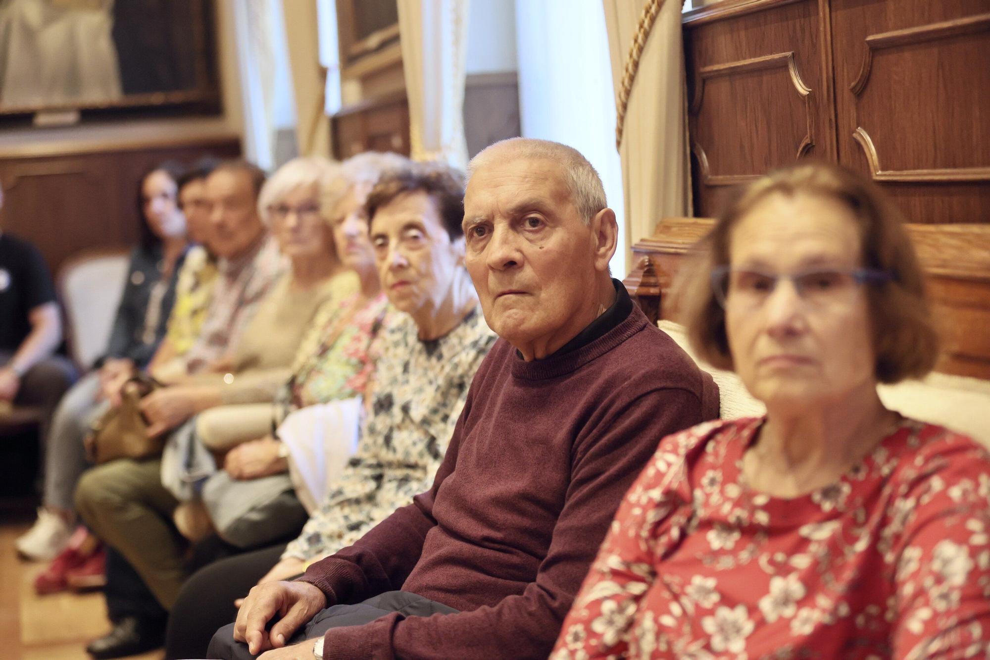 Acto de recuerdo del accidente del 26 de julio de 1974 en la sala de recepciones de la Casa
Consistorial