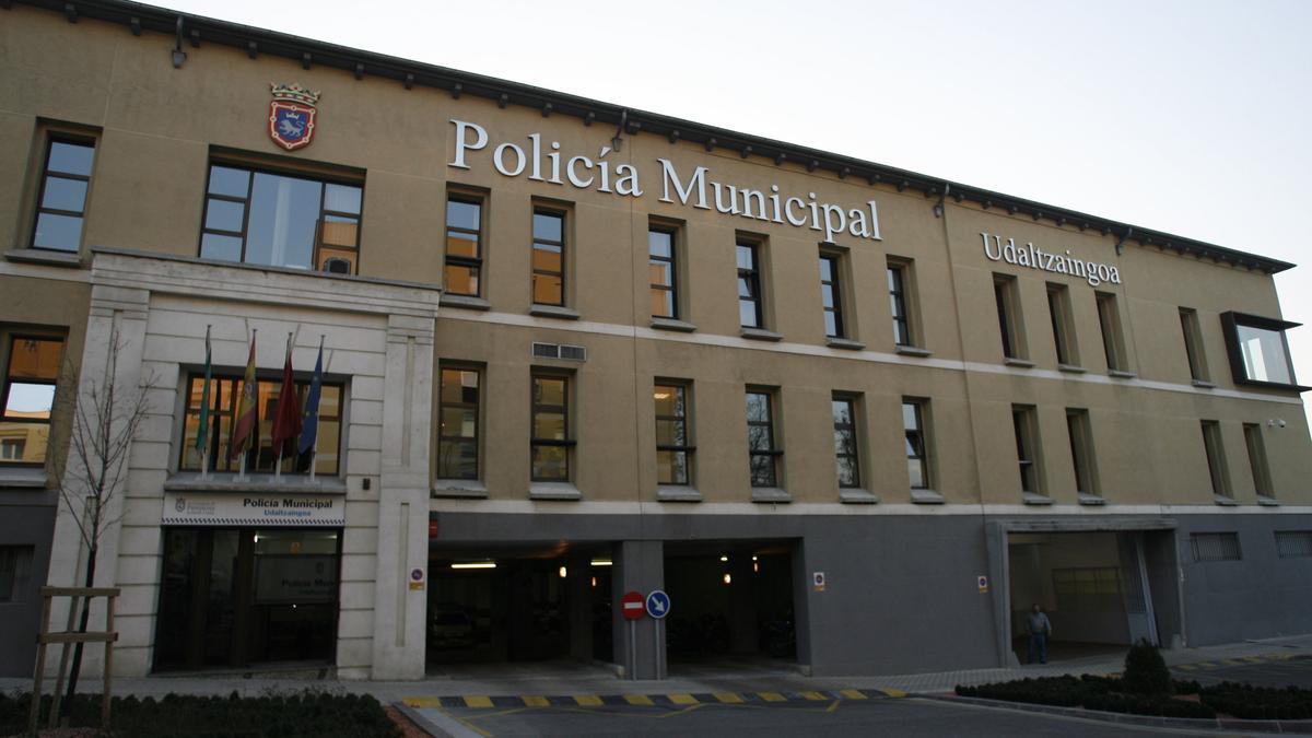 Fachada de la sede de la Policía Municipal de Pamplona.