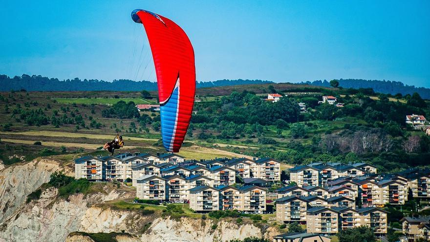 Descubrir Bizkaia por tierra, mar y aire