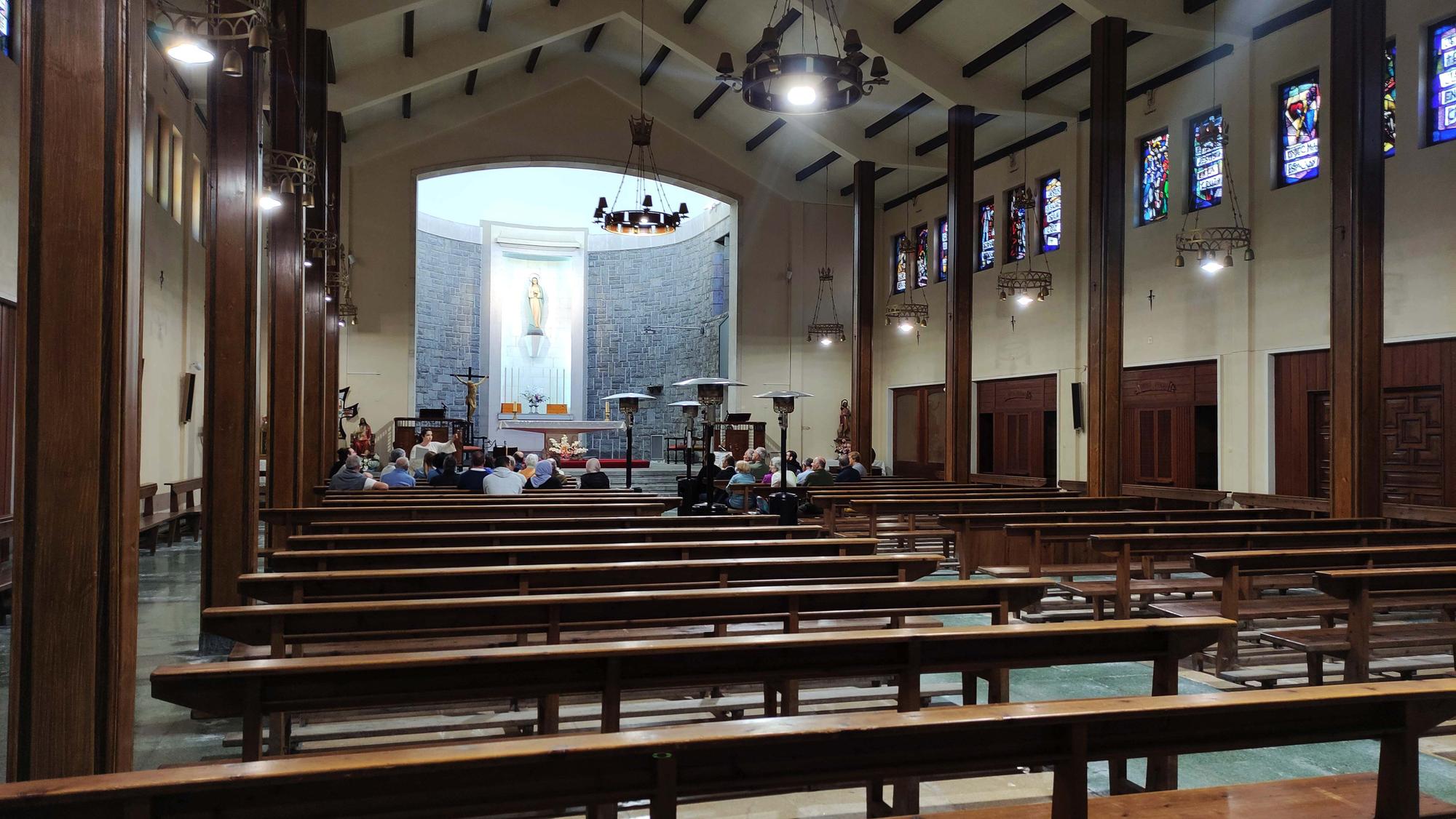 Interior de la iglesia de La Inmaculada.
