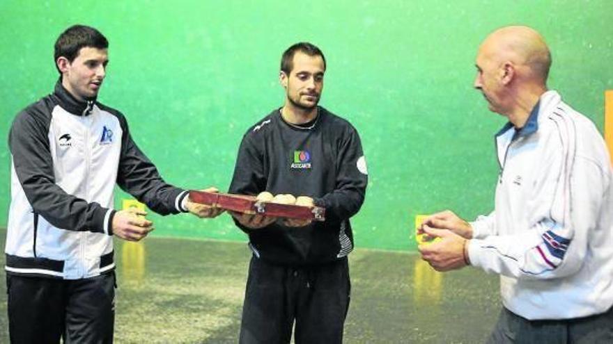 Elecciones de material en Donostia y Tolosa