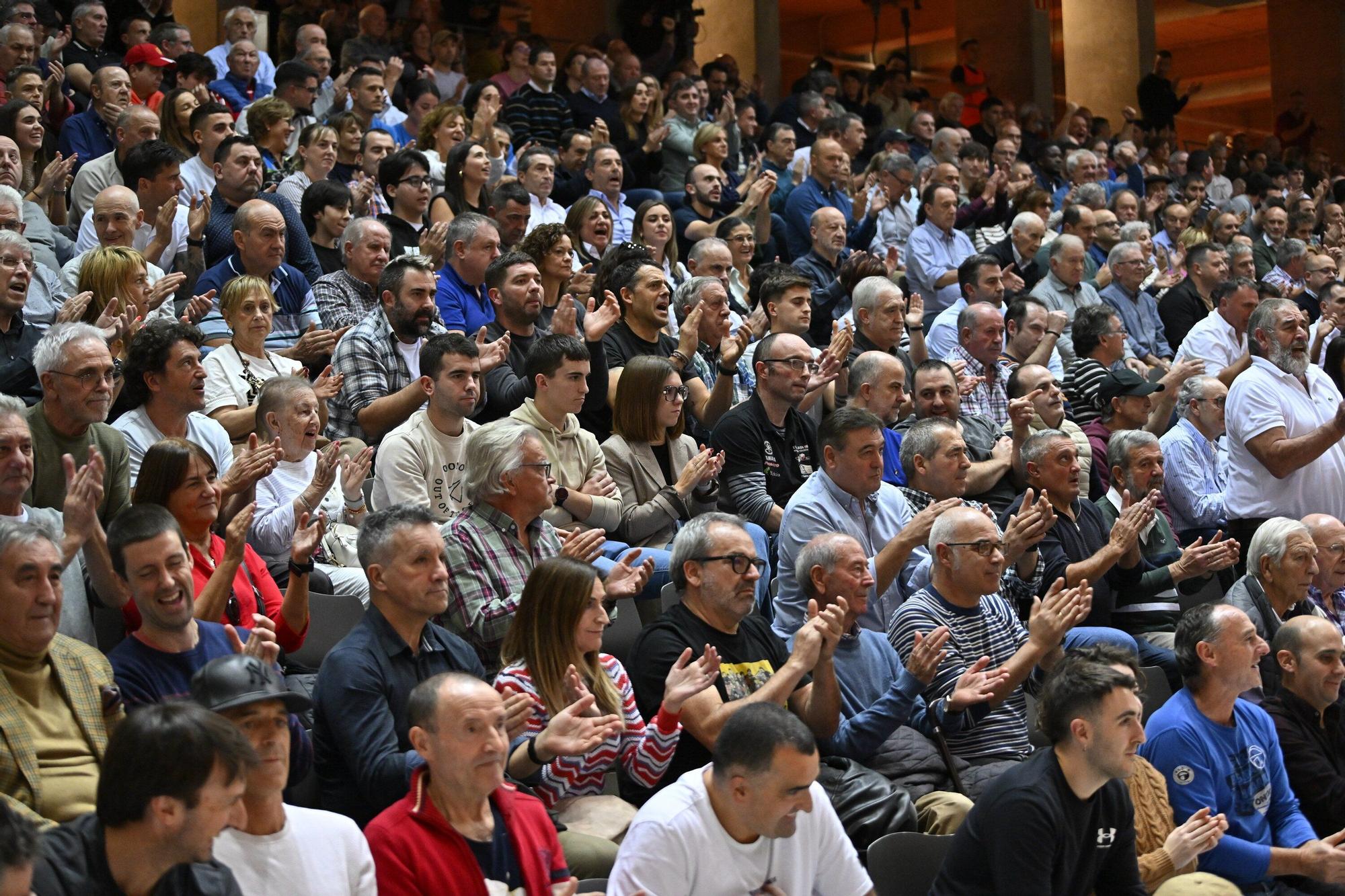 En imágenes: Etxeberria se hace con su primera txapela del Cuatro y Medio en Bilbao (22 - 11)