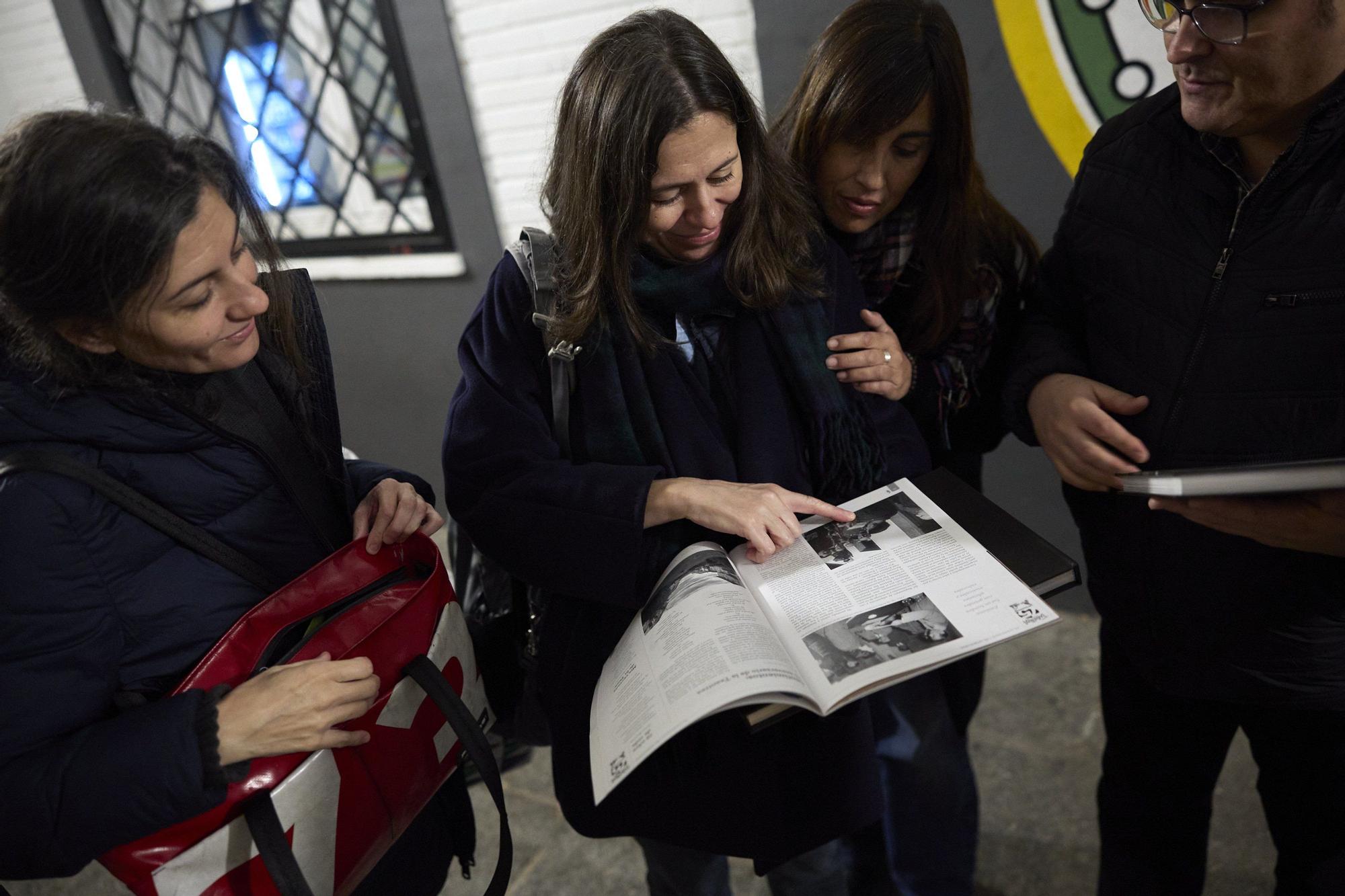 Fotos del reportaje con la familia suiza de Emiliano Iraizoz, de los primeros vecinos de la Txantrea y que leyó ante Franco en diciembre del 52.