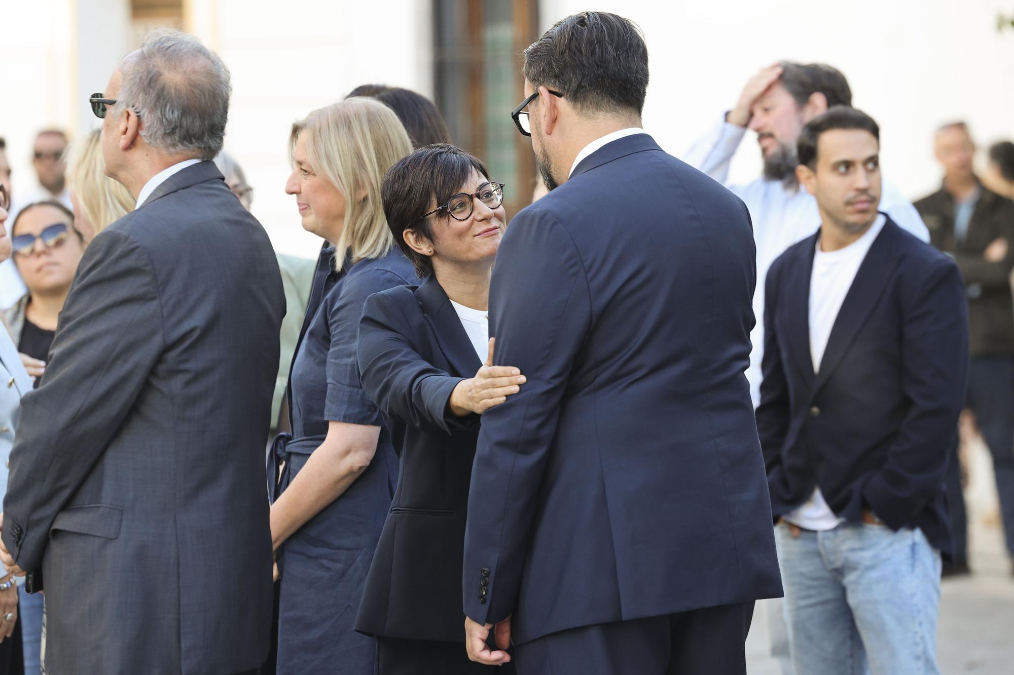Multitudinaria despedida a Fernández Vara