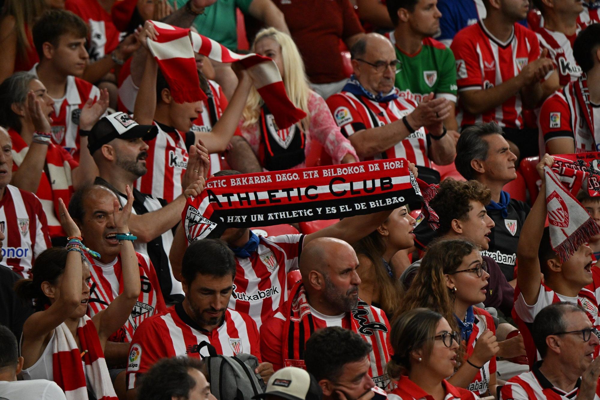 En imágenes: ¿Has estado en San Mamés viendo el Athletic-Sevilla? Búscate en nuestra galería