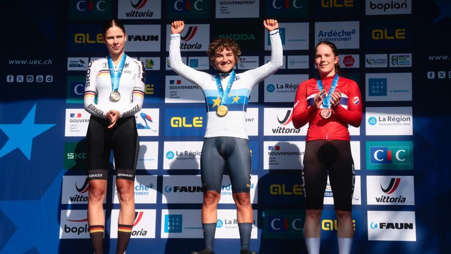 Paula Ostiz busca el pleno de medallas internacionales