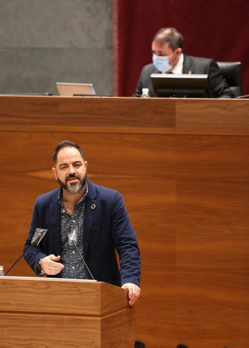 Pleno del Parlamento de Navarra sobre el Covid-19