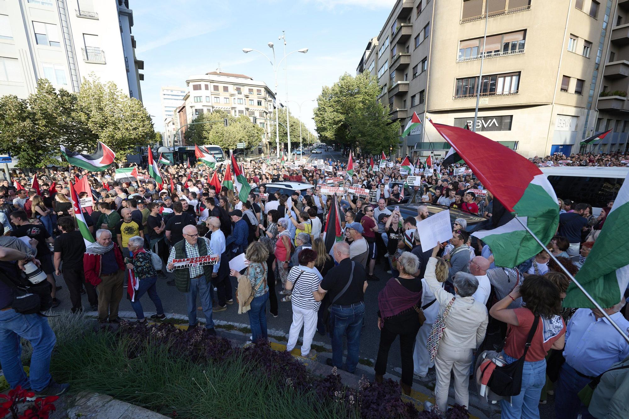 Concentración en Pamplona contra la detención de la flotilla humanitaria a Palestina