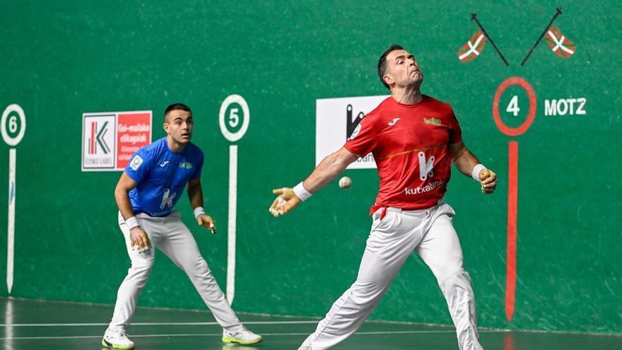 Jaka e Iztueta aceleran y aprietan el Parejas