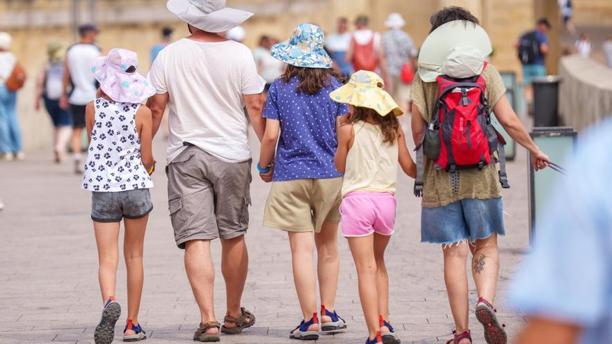 El turismo español encara otro verano de récord con 43 millones de visitantes previstos