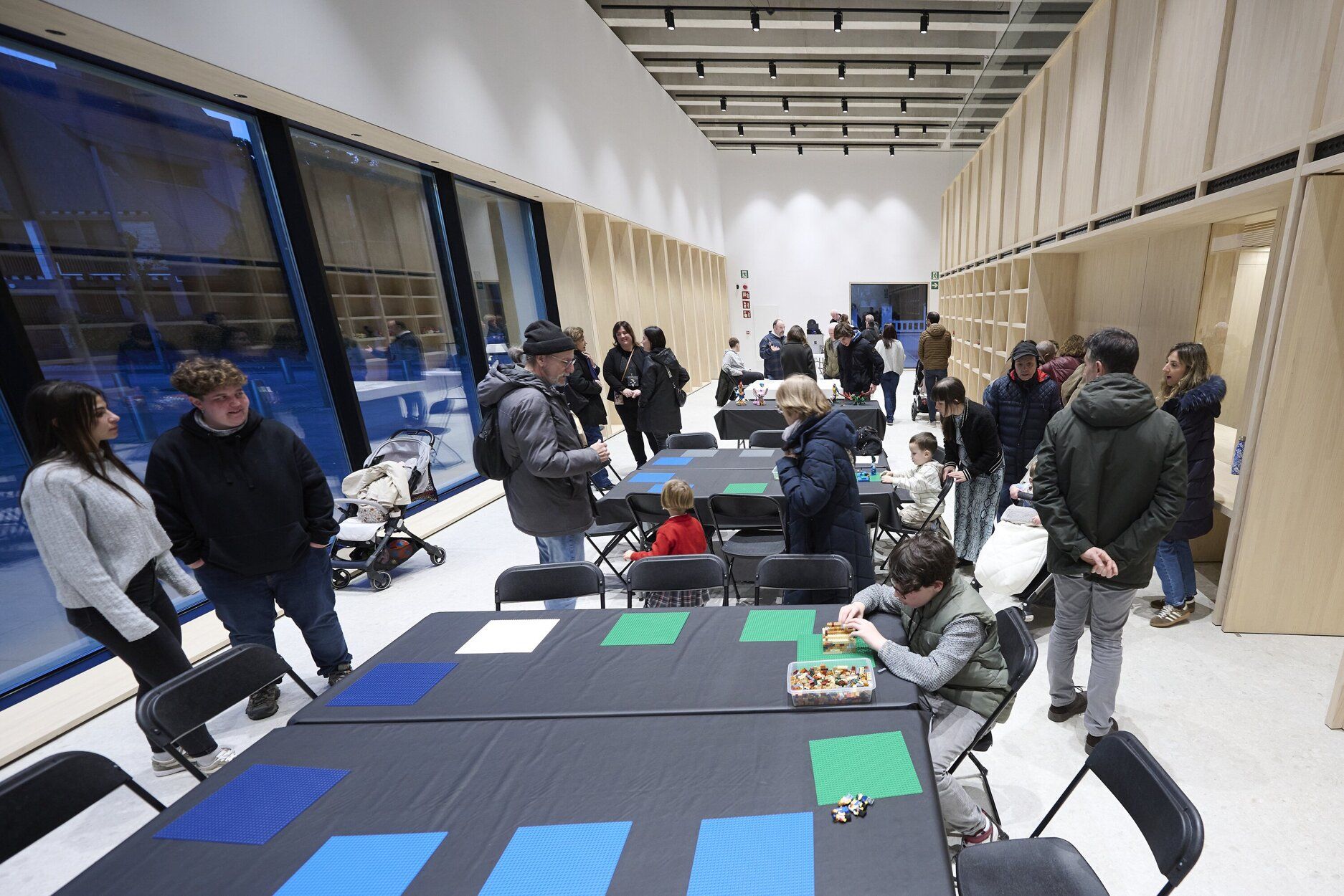 Imágenes de la inauguración del Civivox Pompelo