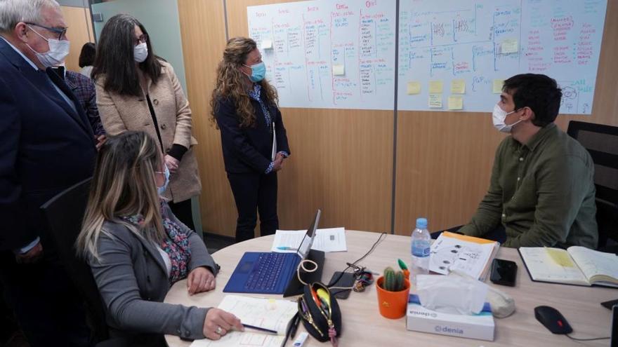 Gotzone Sagardui ha visitado este lunes las instalaciones del hospital de día de Zabalburu