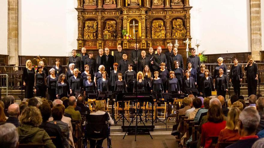 Bergarako Orfeoia y Ezoziko Ama presentan &#039;Gabon Ispilu&#039;, un diálogo musical navideño