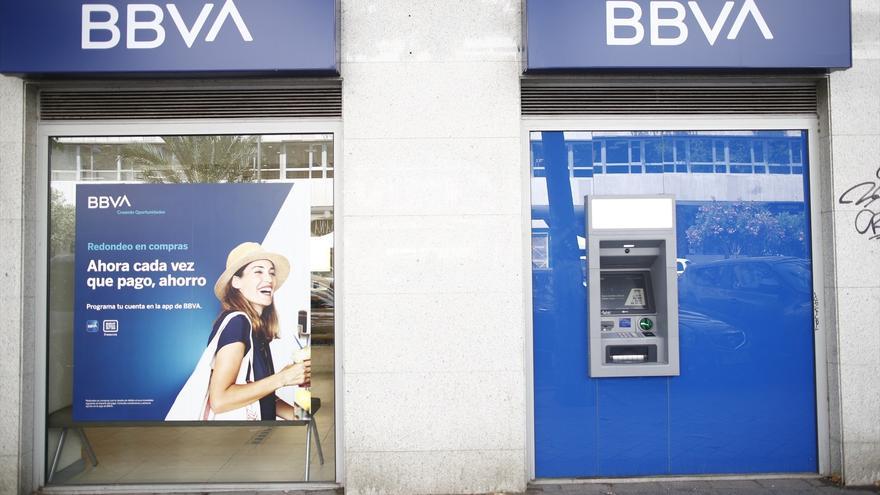 BBVA abre este viernes 60 oficinas hasta las 21.00 horas para que los accionistas &quot;rezagados&quot; de Sabadell acepten la OPA
