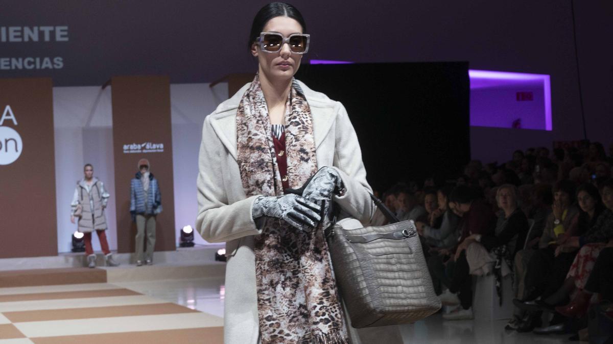 En imágenes: La XLVII pasarela de Gasteiz On arranca con las tendencias de otoño
