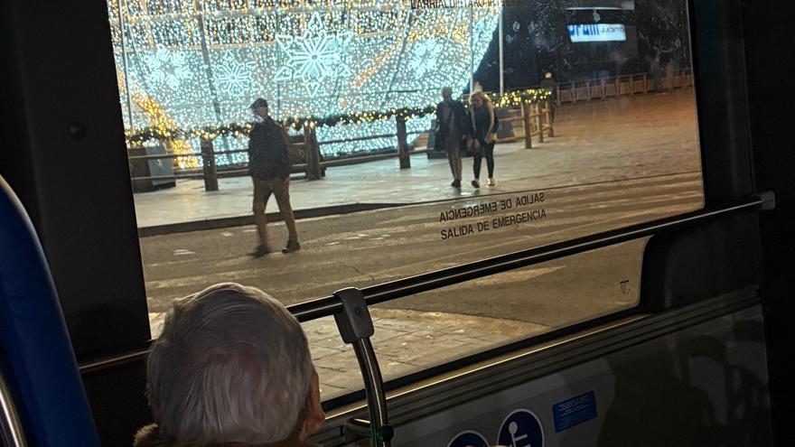 'Argibusa', Dbus acerca a las personas mayores a la Navidad donostiarra