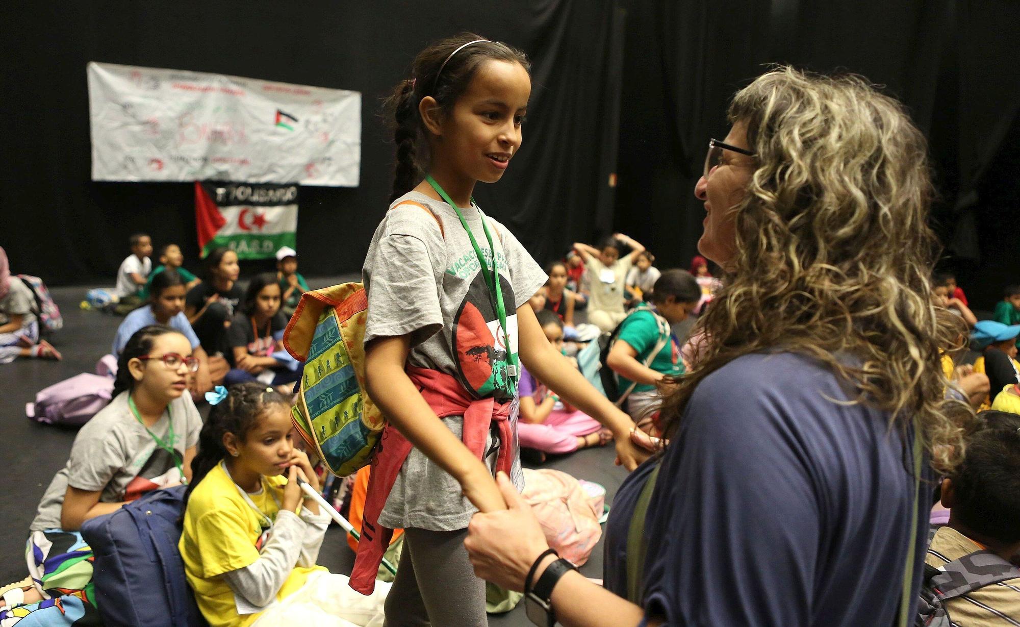 'Vacaciones en Paz': recepción a los niños saharauis que llegan a Navarra para pasar el verano