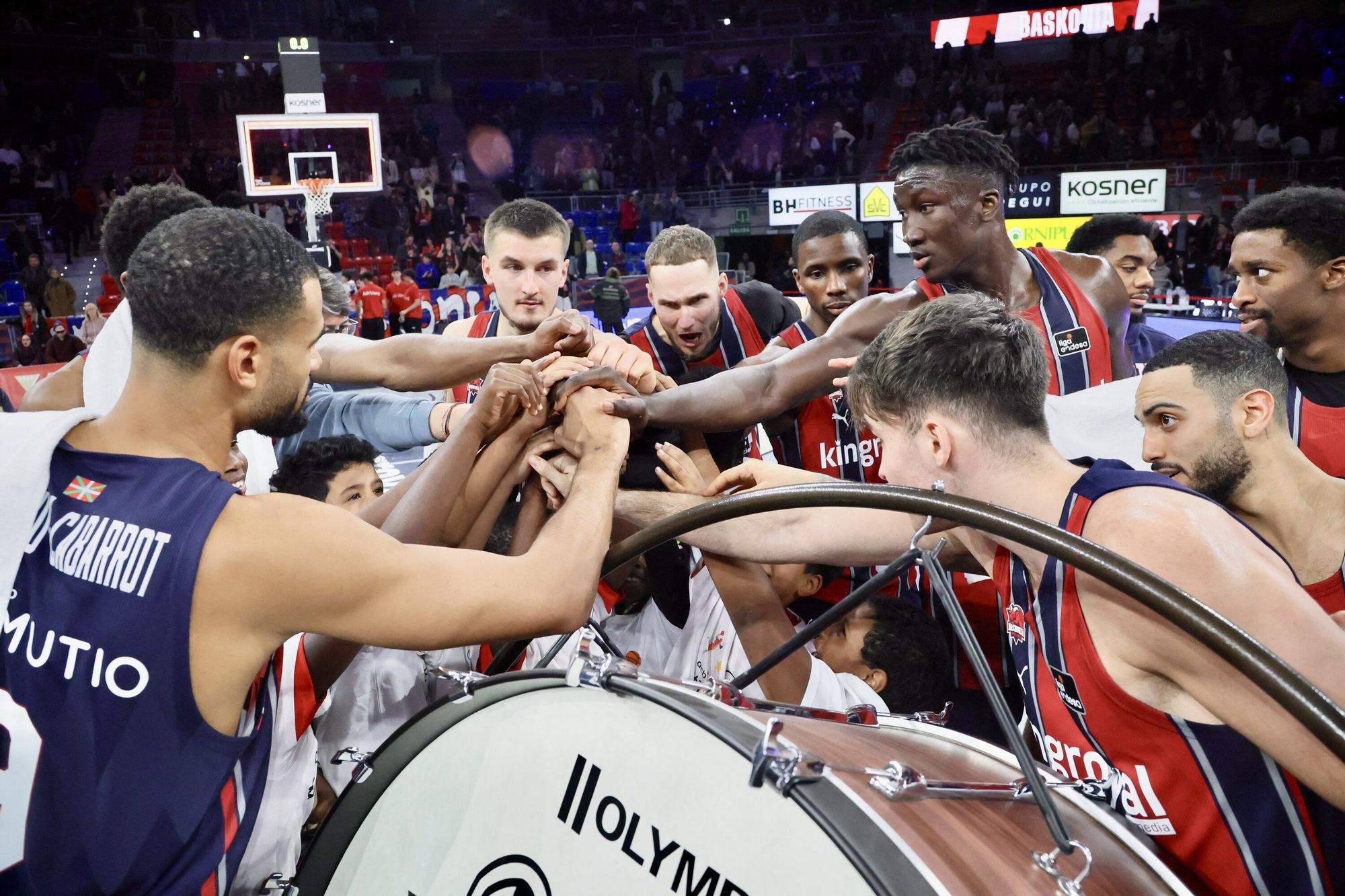 En imágenes: Ambientazo en el Buesa Arena