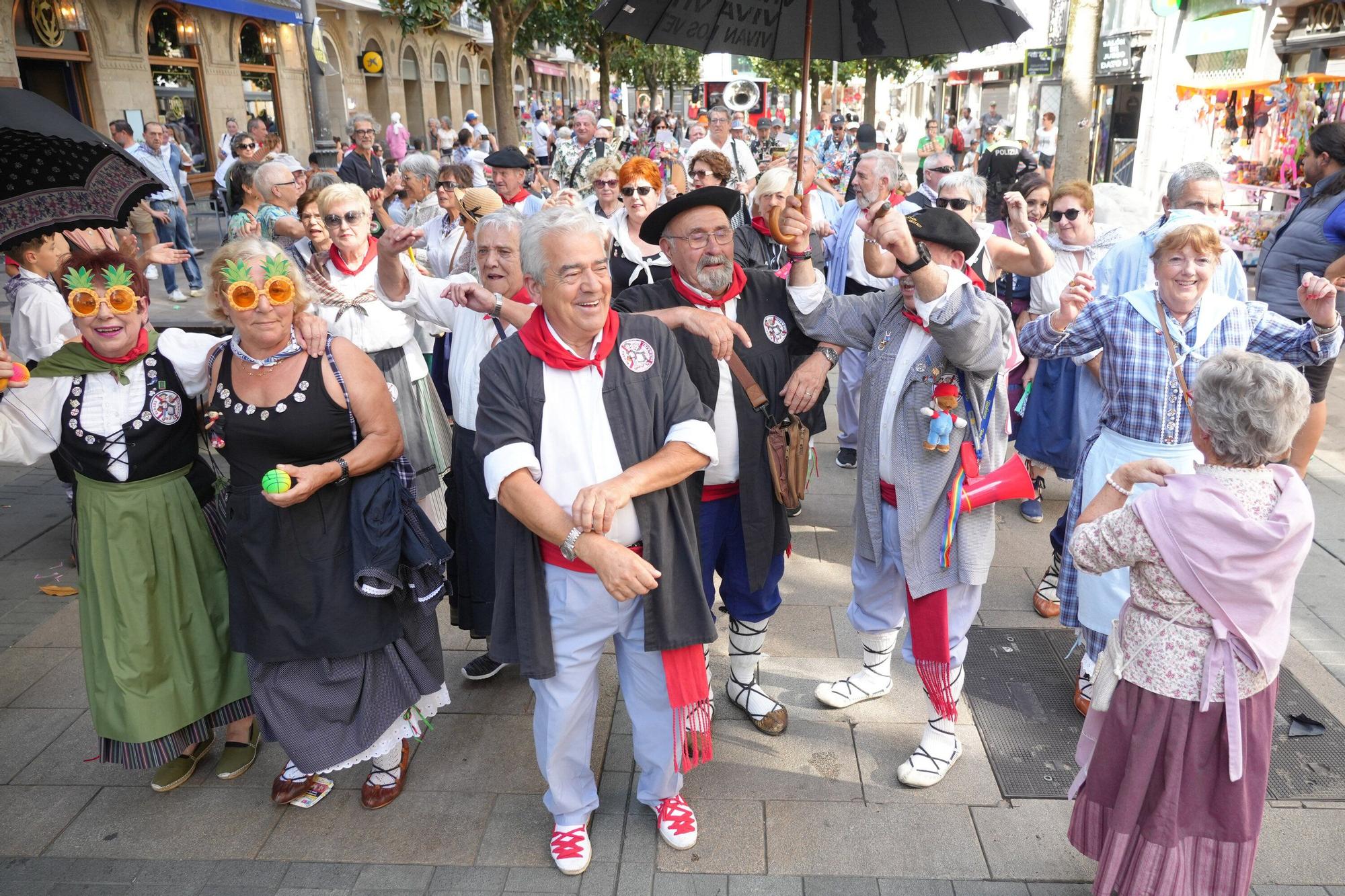 En imágenes: Blusas y neskas veteranos celebran su día grande en La Blanca