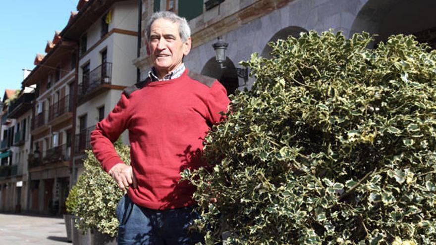 Kepa Artetxe ofreció una &#039;masterclass&#039; de jota ayer en el Ayuntamiento de Area-tza.