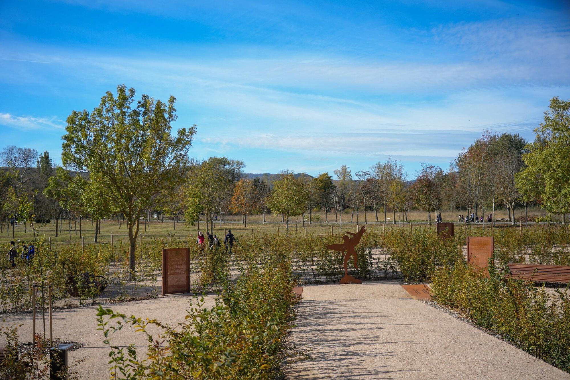 En imágenes: Inauguración del nuevo laberinto vegetal de Olarizu