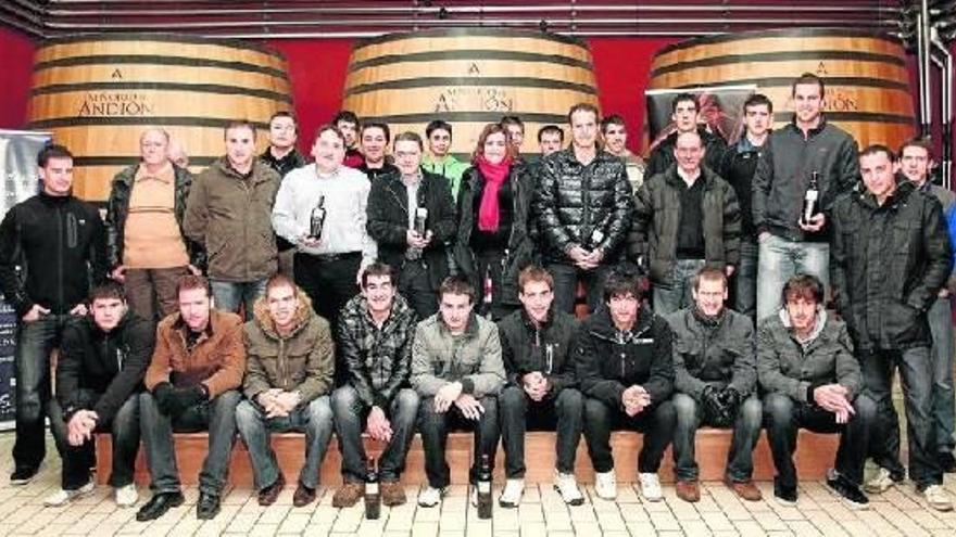 Bodegas Marco Real premia a Aspe