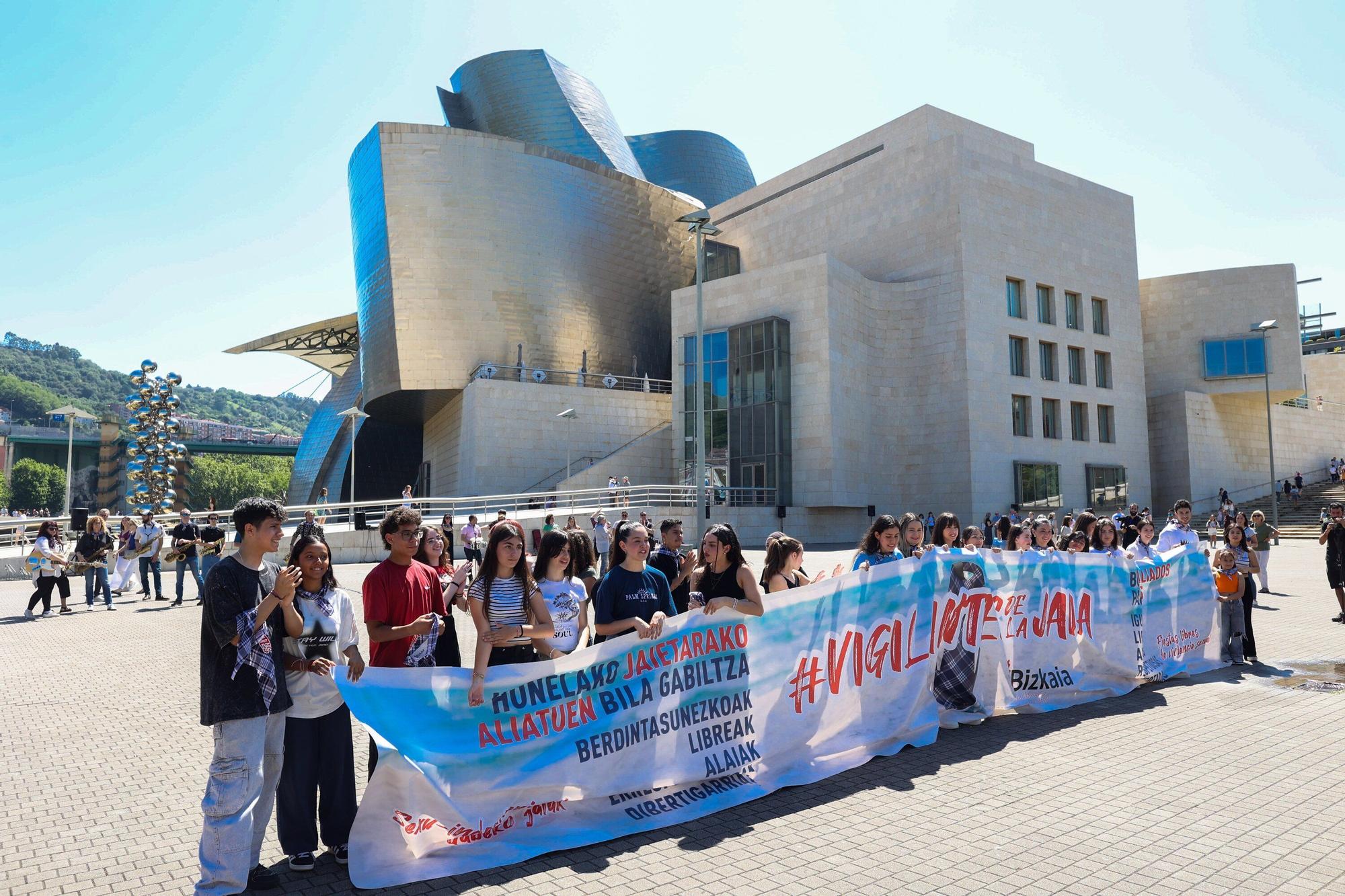 En Imágenes: Vigilantes de la Jaia. Nueva campaña contra las agresiones sexuales en fiestas en Bizkaia