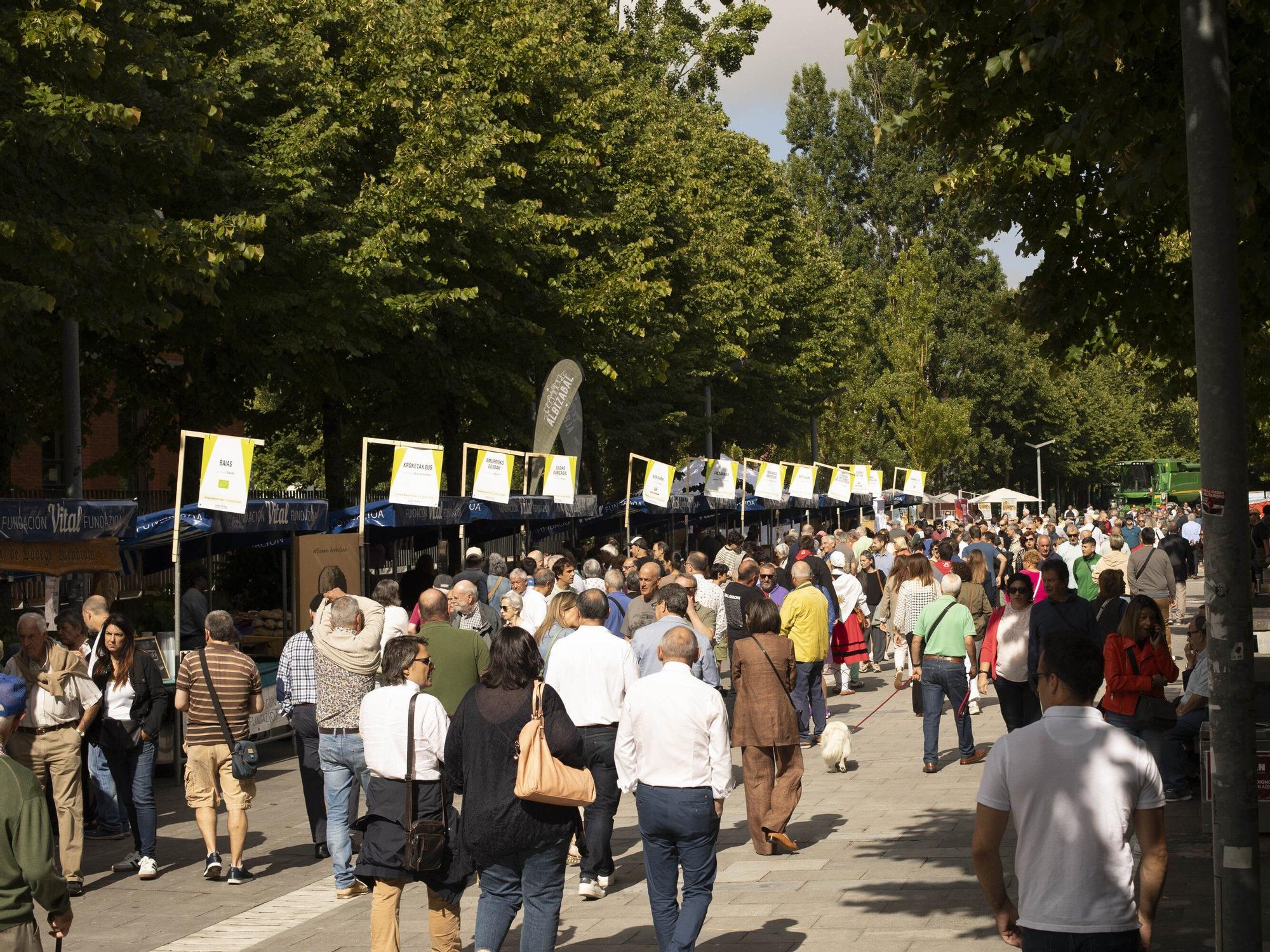 En imágenes: La Feria Agrícola de Santiago toma el Campus de Álava