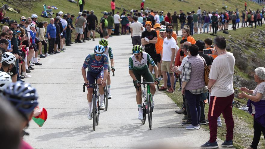 Gran acogida navarra en la segunda etapa de la Itzulia