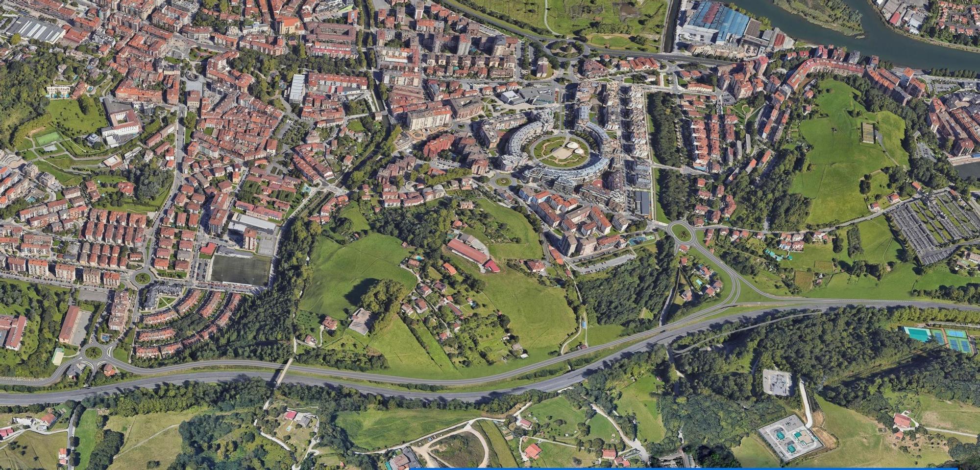 La segunda fase de la Ronda Sur transcurrirá paralela a la AP-8. En imagen, el tramo entre Arbes (junto al CEIP Bidasoaldea) y Azken Portu