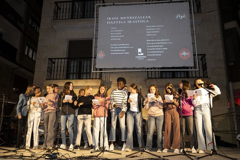Kantu Afaria y concurso gastronómico en las Agorreko Santikutzak de Legazpi