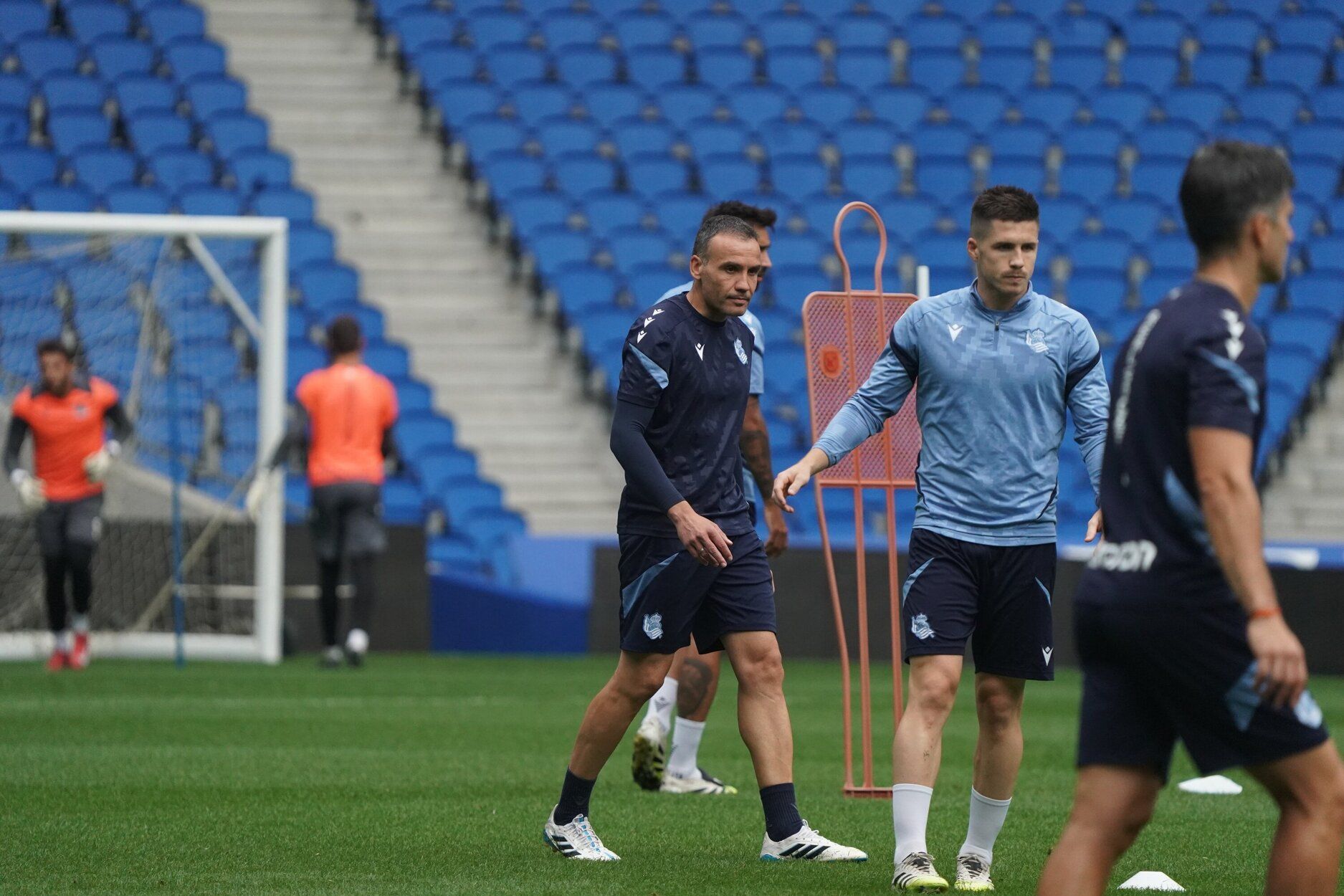 El entrenamiento de la Real a puerta abierta en Anoeta, en imágenes